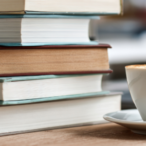 Read more about the article Rozdział teoretyczny w pracy dyplomowej – jak napisać przegląd literatury (krok po kroku)