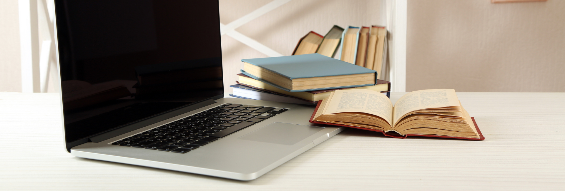 Read more about the article Analiza dokumentów w badaniach naukowych- na czym polega i jak ją przeprowadzić? (krok po kroku)