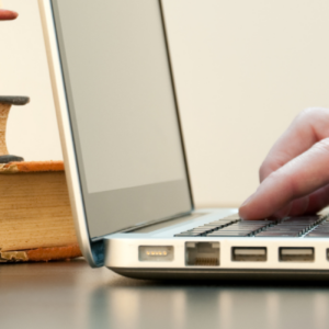 Read more about the article Rekomendacje w pracy dyplomowej – znaczenie, funkcje i zasady formułowania